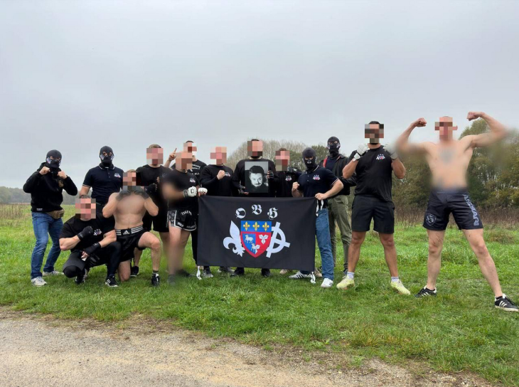 Orléans Bourges Hooligans, un groupe de hooligans néonazis composé de militants de Bourges et d'Orléans